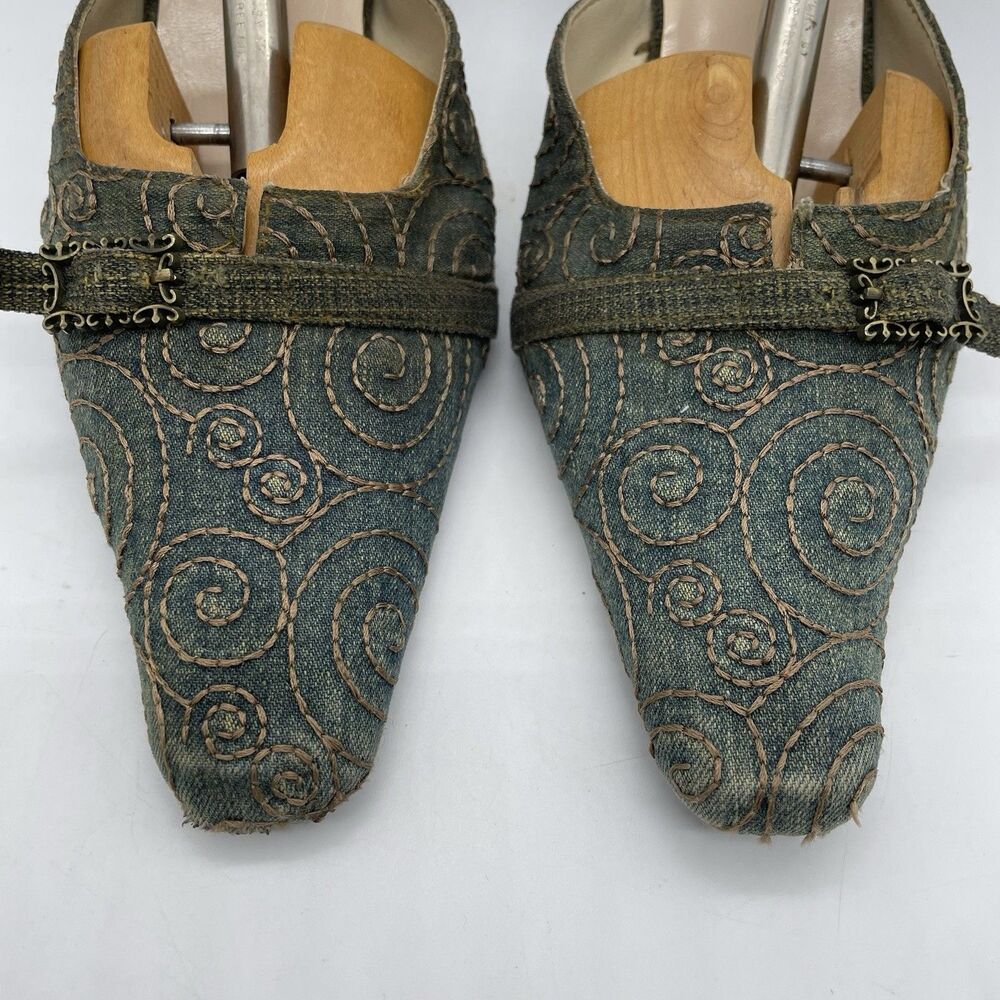 Slip On Mid Wash Denim Stitched 3in Heels Women’s 8 Blue Gold Buckle Accent Boho - Picture 14 of 16